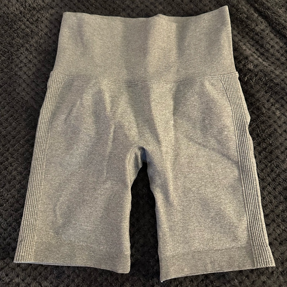 Rouged back biker shorts!